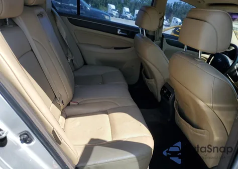 2009 Hyundai Genesis 3.8L from USA, damaged, VIN KMHGC46E69U027043